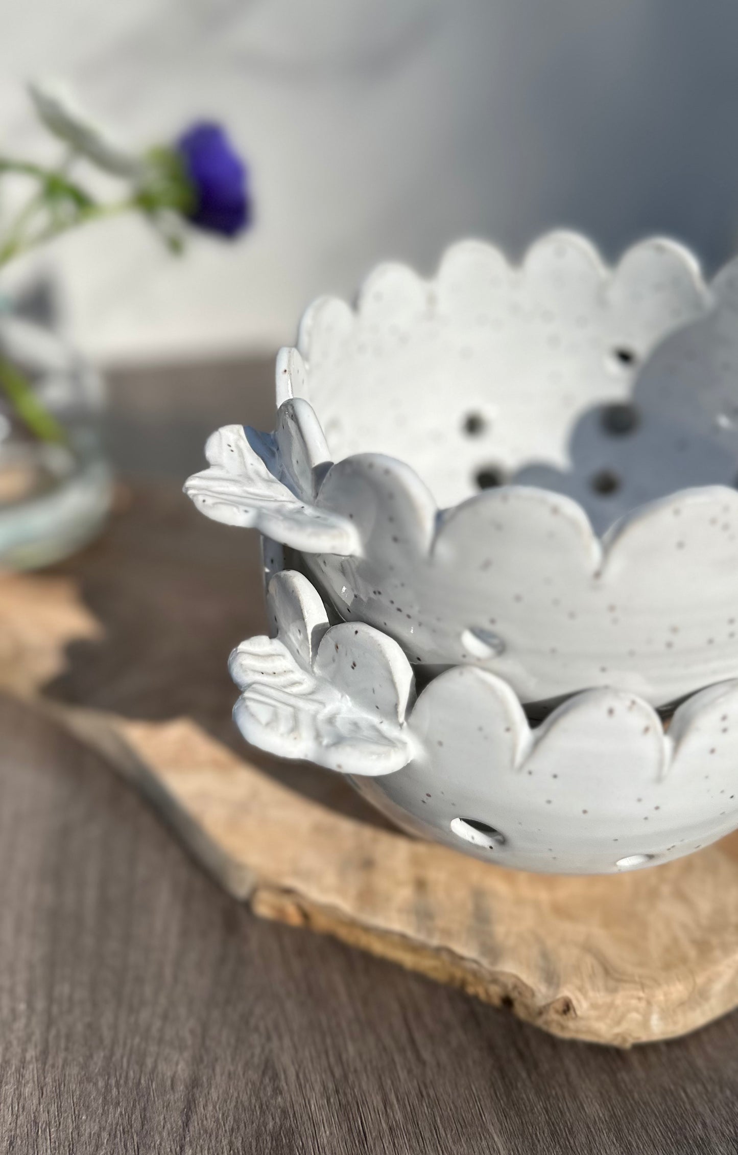 Flower Berry Bowl - Speckled