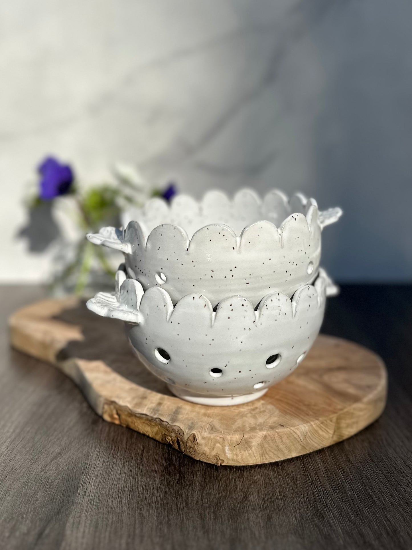 Flower Berry Bowl - Speckled