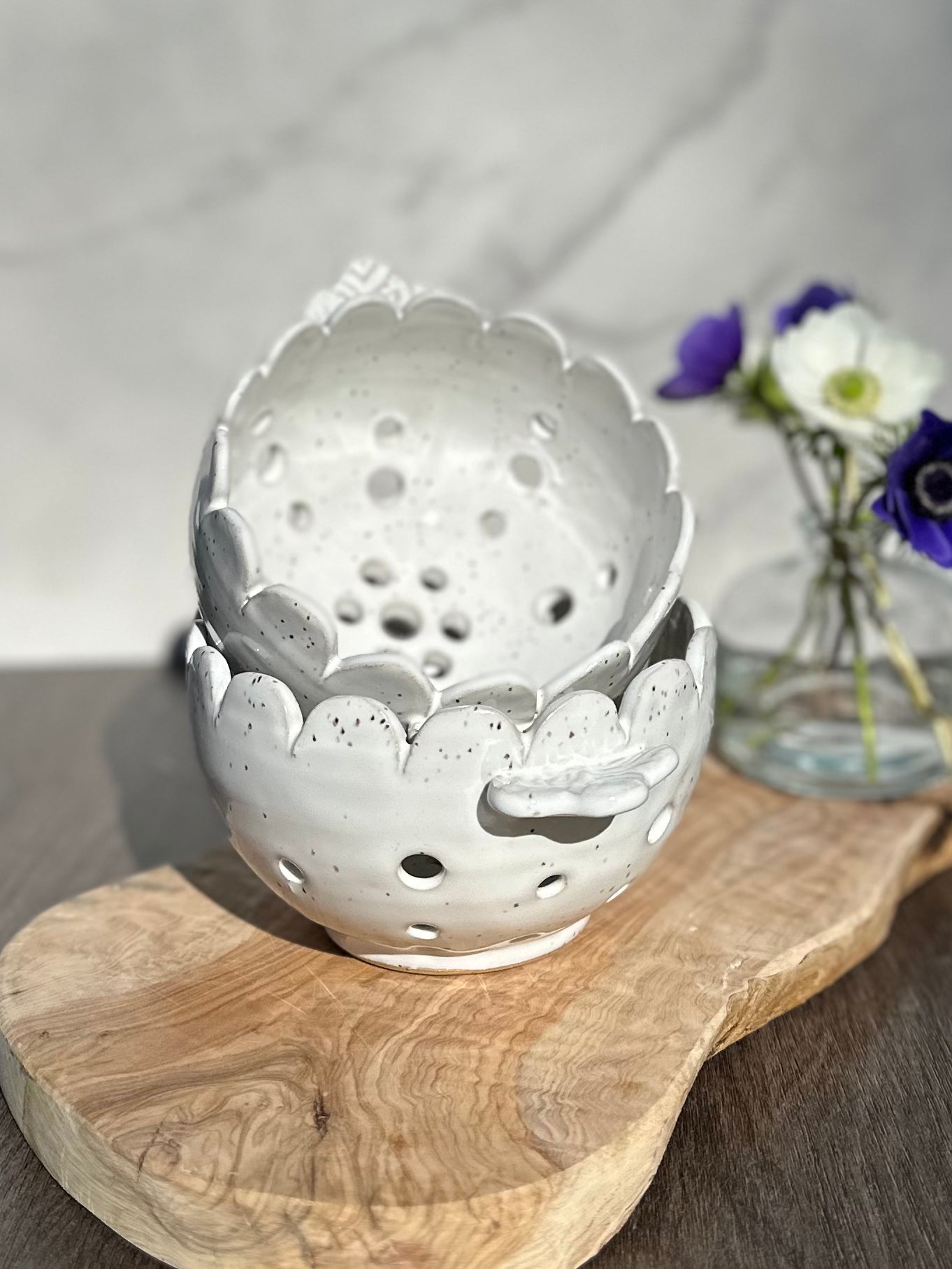 Flower Berry Bowl - Speckled